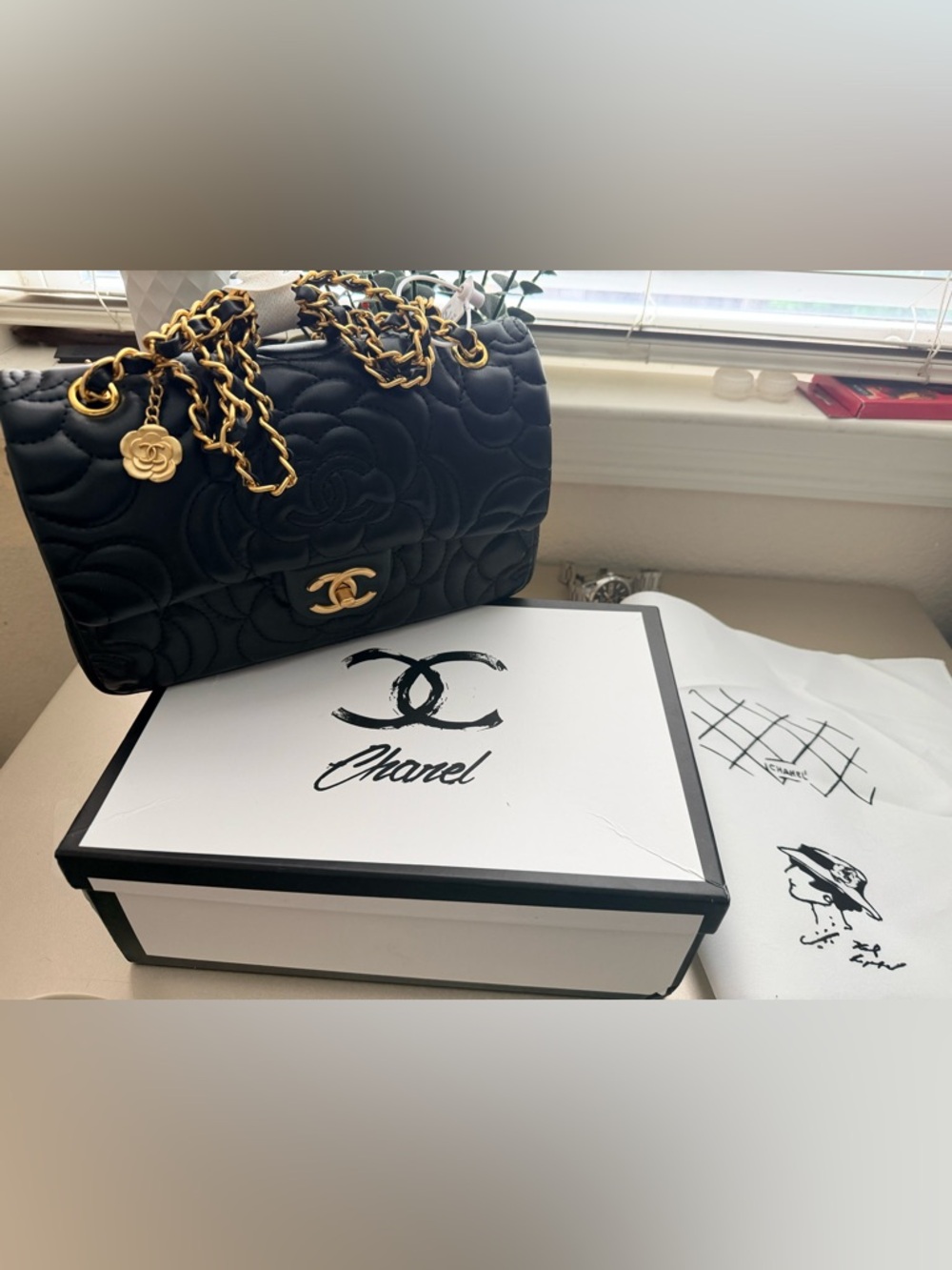 New Black camellia Quilted Floral-Pattern Shoulder Bag with Gold Chain